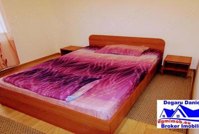 Casă cu 5 camere cu Canalizare în Simeria