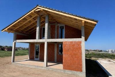 Casă cu 3 camere cu Teren 300 Mp în Sânmartin