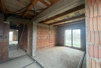 Casă cu 6 camere cu Teren 428 Mp în Coșteiu - 19