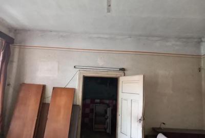 Casă cu 3 camere cu Teren 75 Mp în Central - 1