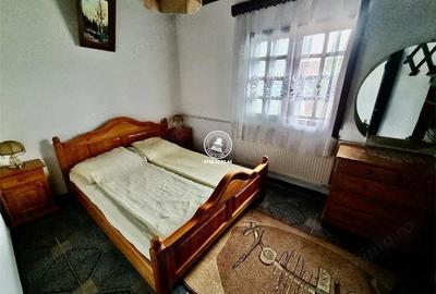 Casă cu 5 camere cu Teren 4500 Mp în Schitu Duca - 4