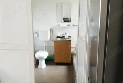 Spațiu comercial, de 60 mp, în Central - 4