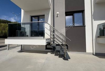 Spațiu comercial, de 50 mp, în Central - 3