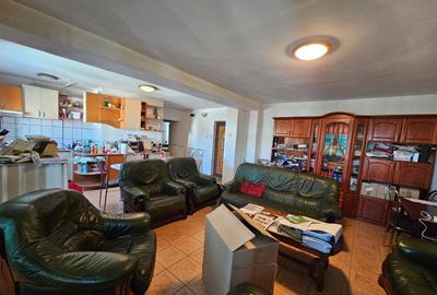 Apartament 3 camere ,etaj 2, zona Dorobanti, langa Biserica noua - 2