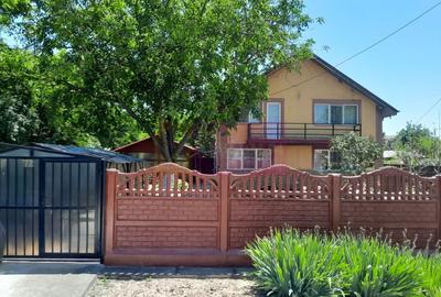 Casă cu 7 camere cu Teren 500 Mp în Movilița - 2