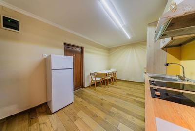 Business Industrial + Regim Hotelier - 36