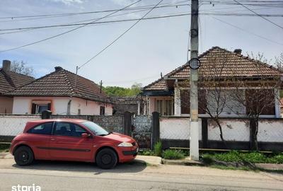 Casă cu 4 camere cu Teren 106 Mp în Central