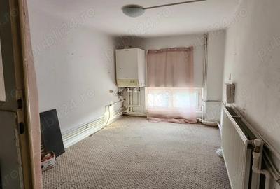 De inchiriat in DEVA spatiu comercial in zona intens circulata - 3