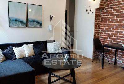 Apartament cu 3 camere semidecomandat în Semicentral