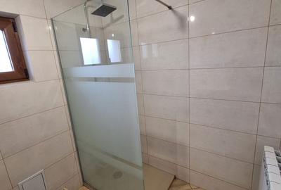 Casă cu 4 camere cu Teren 1000 Mp în Central - 2