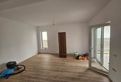 Duplex cu 4 camere cu Canalizare în Moșnița Nouă - 5