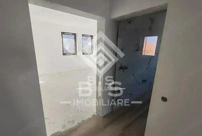 Casă cu 6 camere cu Canalizare în Vest - 14