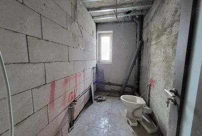 Vanzare apartament 2 camere, situat in Rovinari, strada Florilor - 3