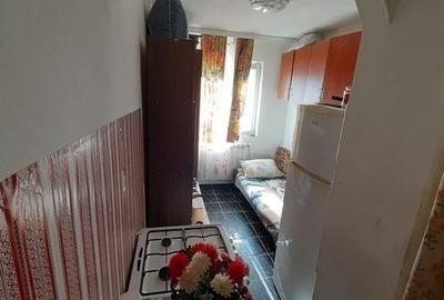 Garsonieră la parter, 160 E - 2