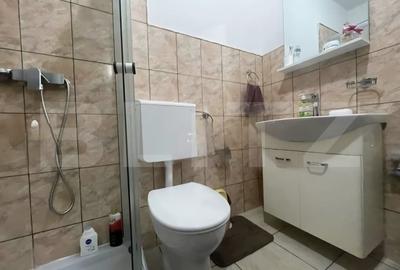 Apartament de vanzare, cu 2 camere, zona Unirea , suprafata 40 mp - 5