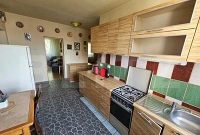 Apartament cu 3 camere decomandat în Calea Moldovei - 5