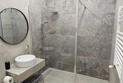 Apartament cu 2 camere decomandat în Vitan