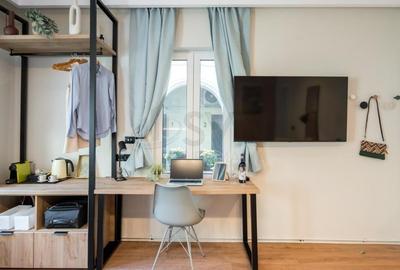 Casă individuală cu 12 camere cu Canalizare în P-ța Romană - 3