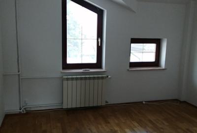 Casă individuală cu 9 camere cu Canalizare în Floreasca - 21