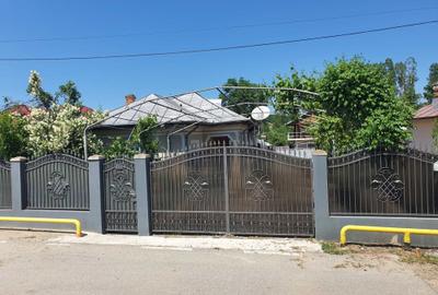 Casă cu 4 camere în Baldovinești - 1