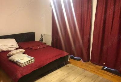 Proprietar, inchiriez apartament cu 3 camere, 2 bai, etaj I vila, str. Victor Hugo - 2