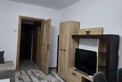 Garsonieră semidecomandată în Central - 1