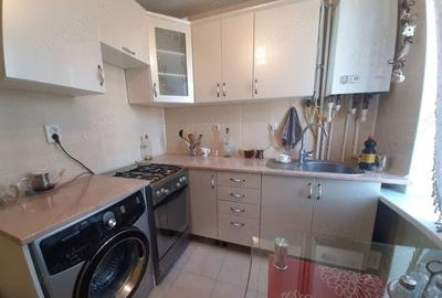 Apartament cu 2 camere decomandat în Berceni - 2