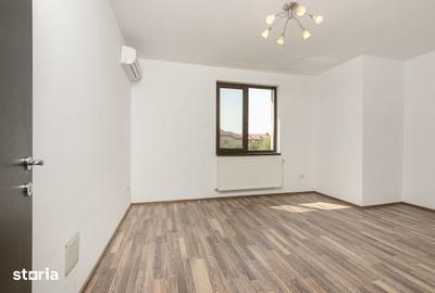Casă cu 5 camere cu Teren 300 Mp în Central - 11