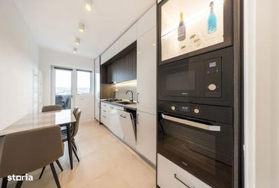 Apartament cu 3 camere decomandat, mobilat în Tractorul - 18
