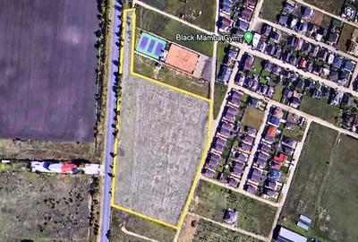 Teren de 33000 mp, în Central - 8