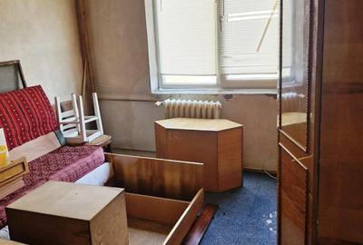 Apartament cu 4 camere semidecomandat în Rahova - 4