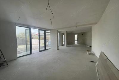 SPATIU COMERCIAL - ZONA CENTRALA - 4