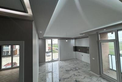 Apartament cu 3 camere decomandat în Torontalului - 2