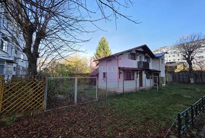 Casă cu 3 camere în Central - 2