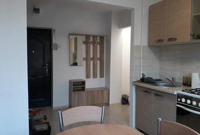 Apartament cu 2 camere decomandat în Central - 2