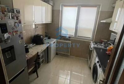 Apartament cu 3 camere, mobilat în Tei - 1