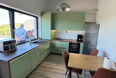 Apartament cu 3 camere, prima inchiriere, 80 mp, parcare, terasa, zona Dezmir - 1