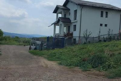 Teren de 489 mp, în Bucium - 5
