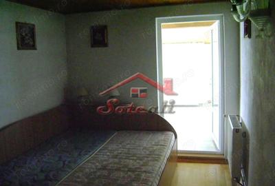 Casă cu Teren 880 Mp în Cornu - 10