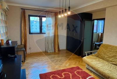 VANZARE Garsoniera cu terasa de 50mp in zona Ultracentrala Ploiesti - 2