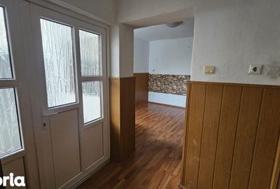 Casă cu 3 camere cu Teren 130 Mp în Central - 12