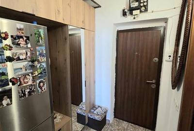 Garsonieră decomandată în Poarta 6 - 9