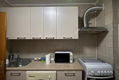 Apartament cu 3 camere semidecomandat în Bucur Obor - 1