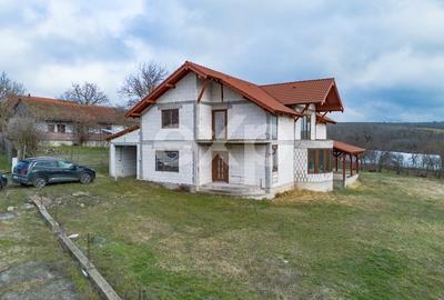 Casă individuală cu 5 camere cu Teren 1553 Mp în Silagiu - 2