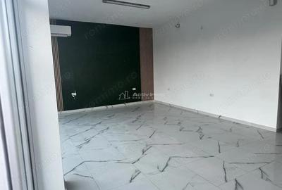 Spațiu comercial, de 137 mp, în Central - 4