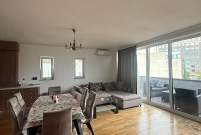 Apartament cu 3 camere semidecomandat în Central - 2