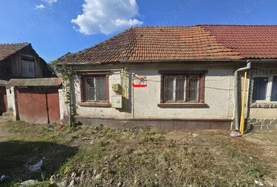 Re?i?a, casa cu teren 700 mp, pe malul Barzavei in cartierul Calnic