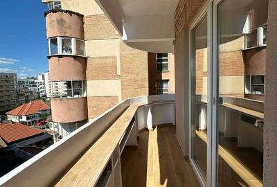 Apartament cu 3 camere semidecomandat în Central - 18