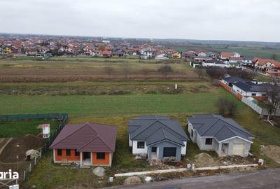 Casă cu 4 camere cu Teren 485 Mp în Vetiș - 4