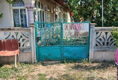 Casă cu 3 camere în Stănești - 1